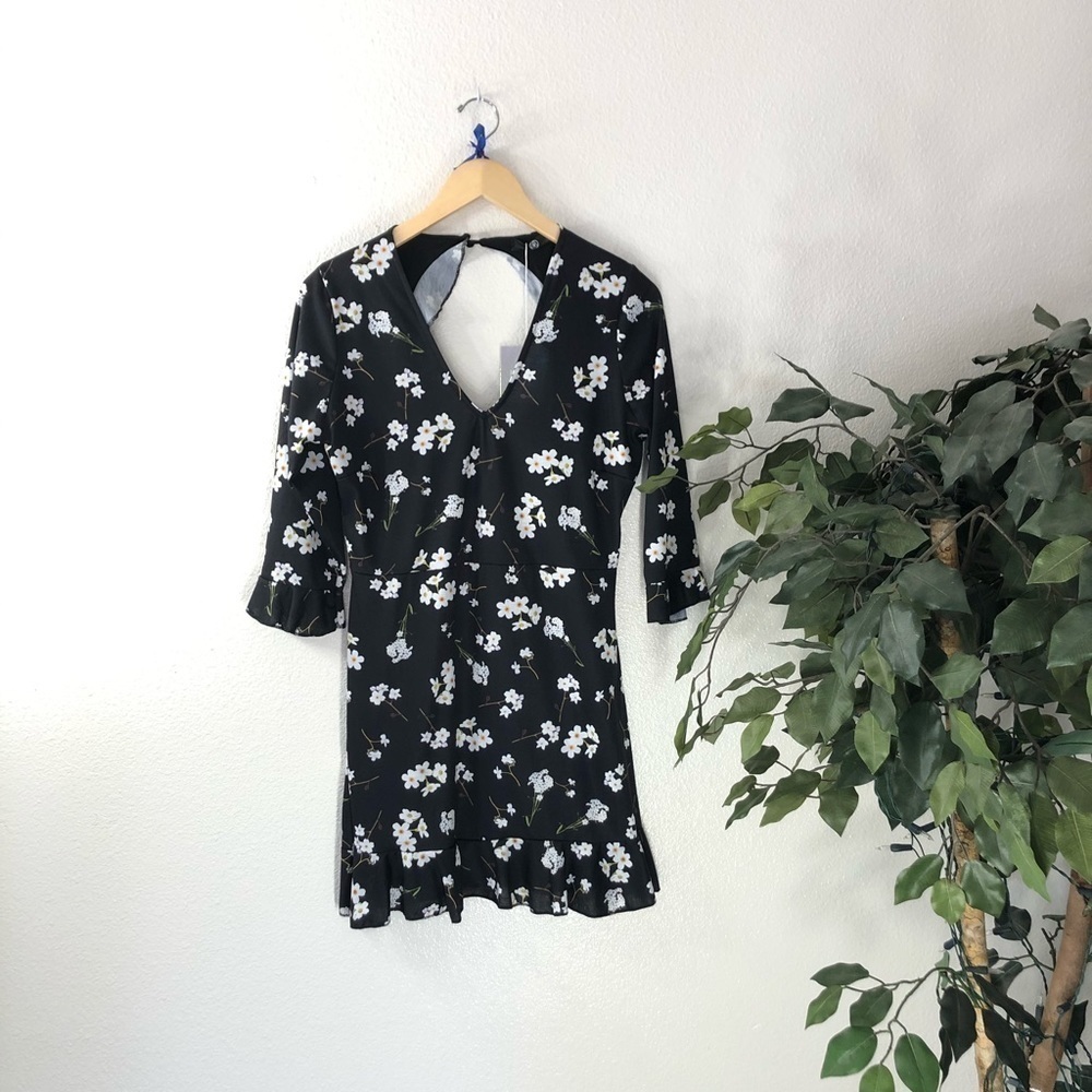 NWT Missguided Black Floral Dress W Frill